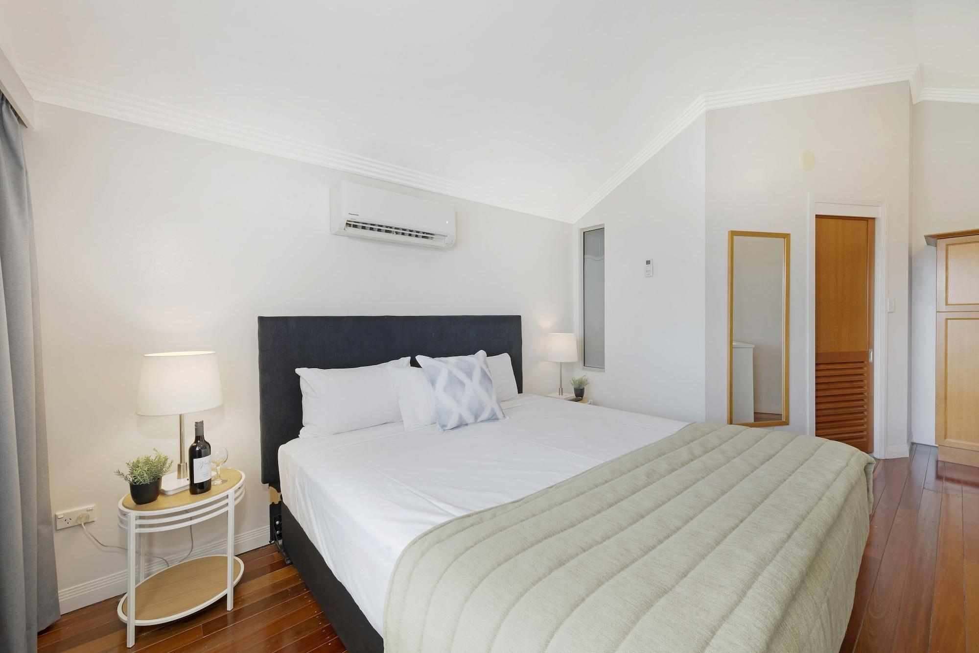 בונדברג Burnett Riverside Hotel מראה חיצוני תמונה